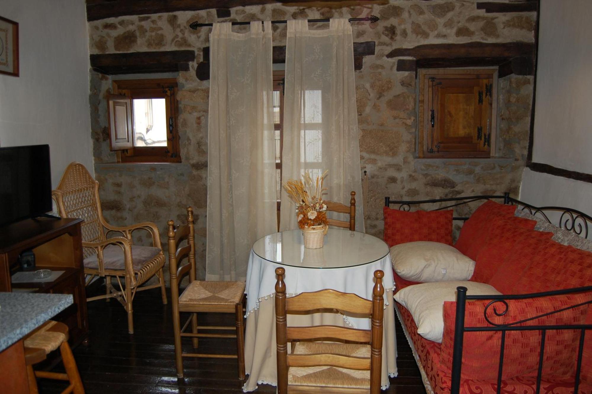 Apartamentos Rurales Tia Josefa Tornavacas Luaran gambar